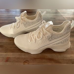 Madden girl sneakers. Size 7